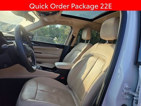 Used 2022 Jeep Grand Cherokee Limited w/ Luxury Tech Group II AWD/4WD image 8