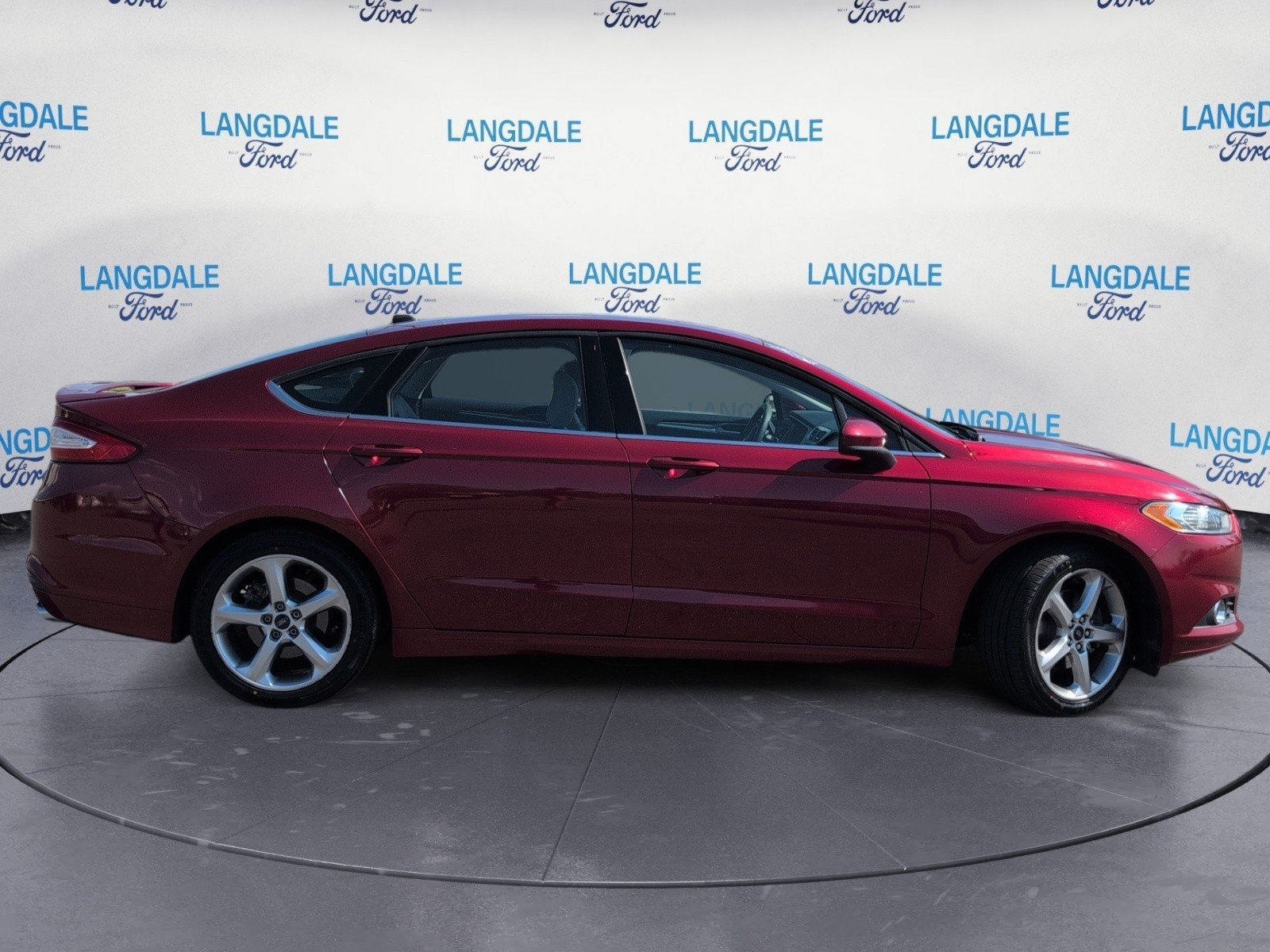 Used 2016 Ford Fusion S w/ Equipment Group 101A FWD image 3