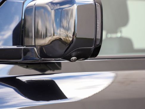 Used 2024 Land Rover Defender 110 V8 image 63