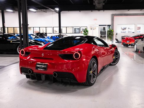 Used 2016 Ferrari 488 GTB RWD image 77