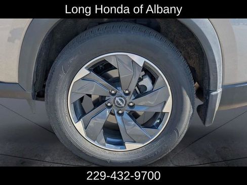 Used 2024 Nissan Rogue SV w/ SV Premium Package FWD image 10