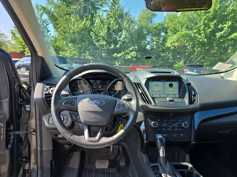 Used 2018 Ford Escape SE w/ SE Sport Appearance Package AWD/4WD image 15