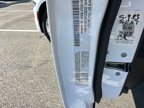 Used 2022 Dodge Charger SXT image 35