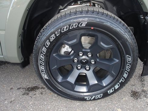 New 2026 RAM 1500 4x4 Crew Cab image 11