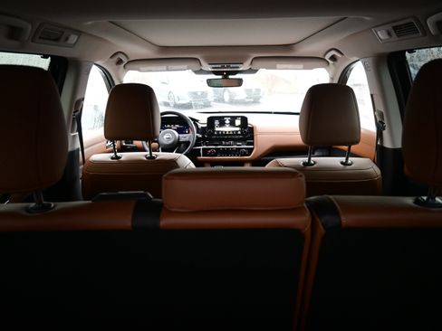 New 2025 Nissan Pathfinder Platinum image 13