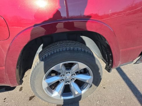 Used 2020 RAM 1500 Limited w/ Body Color Bumper Group image 6