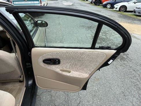 Used 1999 Saturn S-Series SW2 w/ SW2 Option Pkg 1 FWD image 6