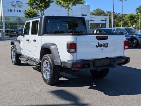 Used 2023 Jeep Gladiator Sport AWD/4WD image 5