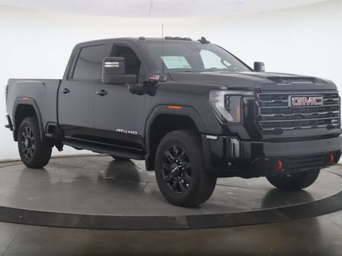 Used 2024 GMC Sierra 2500 AT4 w/ AT4 Premium Plus Package AWD/4WD image 2