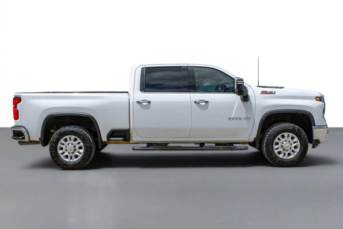 Used 2025 Chevrolet Silverado 2500 LTZ w/ LTZ Convenience Package AWD/4WD image 5