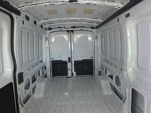 New 2026 Ford Transit 250 148 Medium Roof image 20