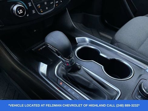 Used 2023 Chevrolet Traverse LT FWD image 16