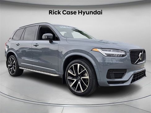 Used 2023 Volvo XC90 T8 Ultimate w/ Lounge Package image 9