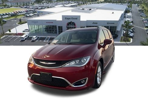 Certified 2020 Chrysler Pacifica Touring-L image 4