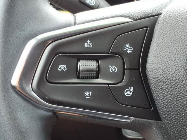 Used 2025 Chevrolet Trax LT w/ Driver Confidence Package FWD image 16