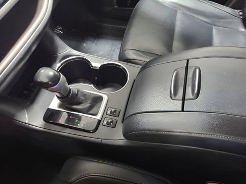 Used 2016 Toyota Highlander XLE AWD/4WD image 36