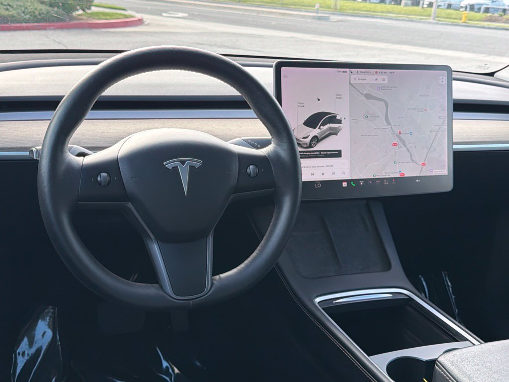 Used 2021 Tesla Model Y Long Range AWD/4WD image 31
