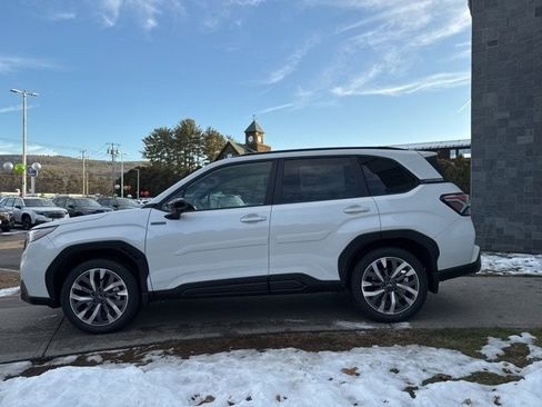 New 2025 Subaru Forester Touring image 8