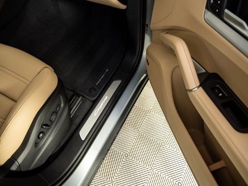 New 2026 Porsche Cayenne Coupe AWD/4WD image 26