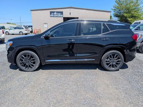 Used 2022 GMC Terrain Denali w/ Black Diamond Edition AWD/4WD image 3