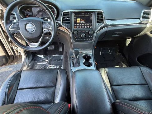 Used 2018 Jeep Grand Cherokee Trailhawk w/ Trailhawk Luxury Group AWD/4WD image 26