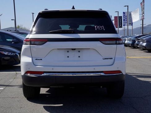 Used 2022 Jeep Grand Cherokee Limited AWD/4WD image 5