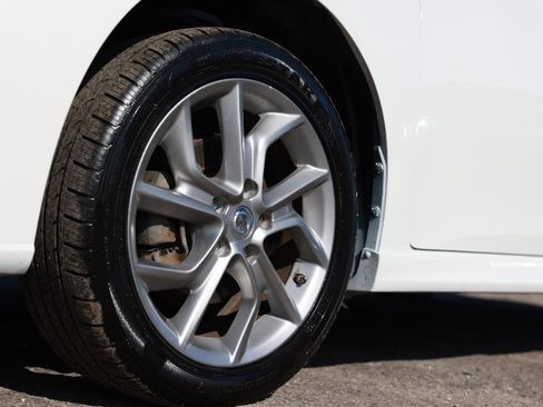 Used 2014 Nissan Sentra SR w/ Premium Package image 36