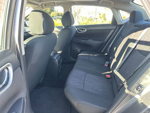 Used 2019 Nissan Sentra SV w/ Special Edition Package image 31