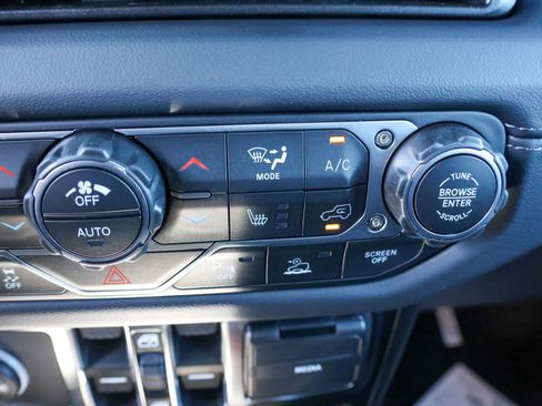 New 2026 Jeep Wrangler Unlimited Sahara AWD/4WD image 19