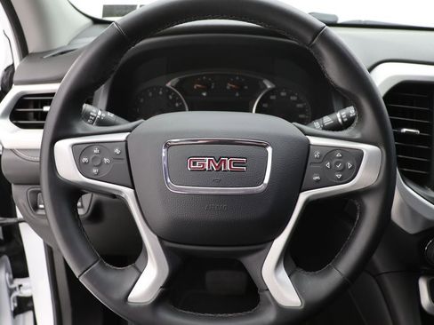 Used 2023 GMC Acadia SLT w/ Elevation Edition image 17