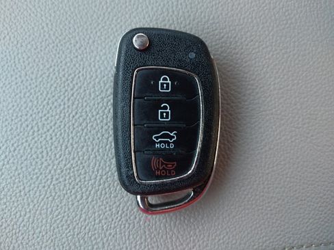 Used 2018 Hyundai Sonata SE image 32