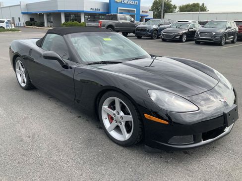 Used 2005 Chevrolet Corvette Convertible w/ Preferred Equipment Group RWD image 12