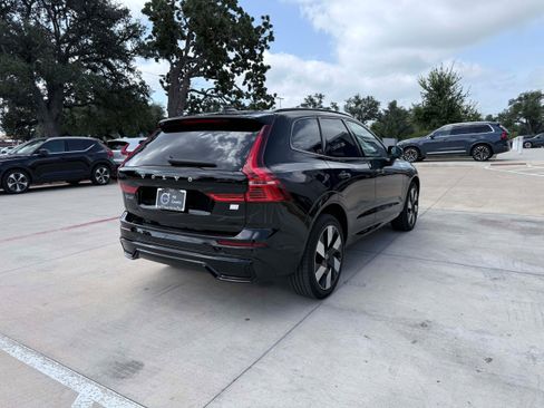 Certified 2024 Volvo XC60 T8 Plus AWD/4WD image 6