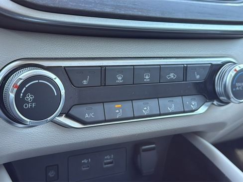 Used 2023 Nissan Altima 2.5 SV w/ SV Premium Package image 26