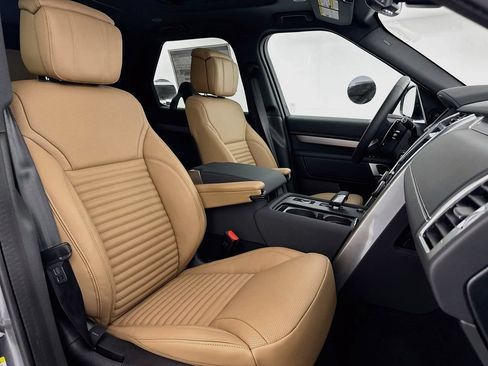 New 2026 Land Rover Discovery Limited Edition AWD/4WD image 30