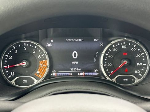 Used 2023 Jeep Renegade Latitude image 22