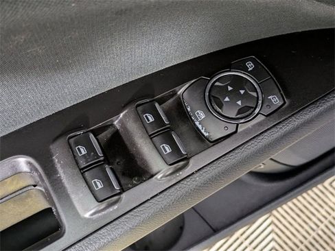 Used 2017 Ford Fusion SE w/ Equipment Group 601A image 16