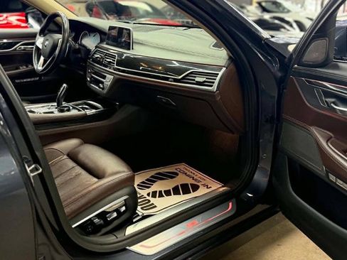 Used 2016 BMW 750i xDrive AWD/4WD image 13