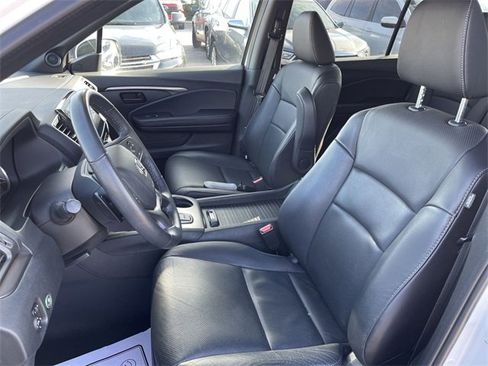 Used 2023 Honda Passport EX-L image 11