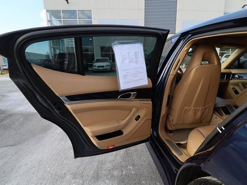Used 2012 Porsche Panamera 4 image 37