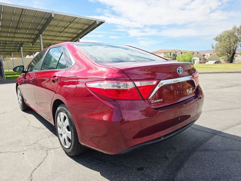 Used 2017 Toyota Camry LE FWD image 7
