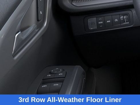 New 2026 Chevrolet Traverse LT w/ Driver Confidence Package AWD/4WD image 23