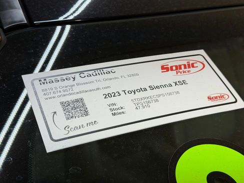 Used 2023 Toyota Sienna XSE FWD image 51