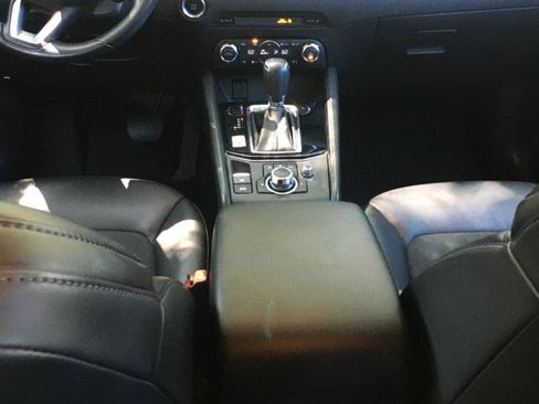 Used 2018 MAZDA CX-5 Touring w/ Preferred Equipment Package FWD image 20