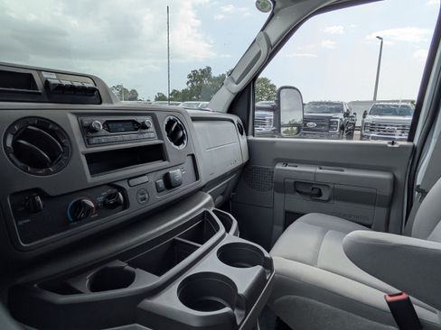 New 2026 Ford E-350 and Econoline 350 Super Duty w/ Power Equipment Group RWD image 28