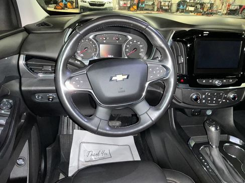 Used 2019 Chevrolet Traverse LT FWD image 17