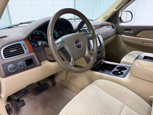 Used 2007 GMC Yukon XL 2500 SLE RWD image 12
