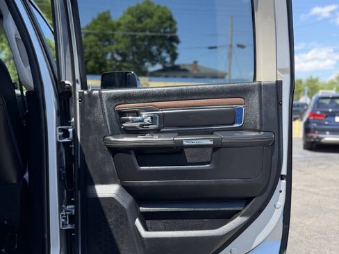 Used 2014 RAM 3500 Laramie AWD/4WD image 17
