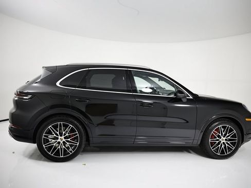 New 2026 Porsche Cayenne S AWD/4WD image 8
