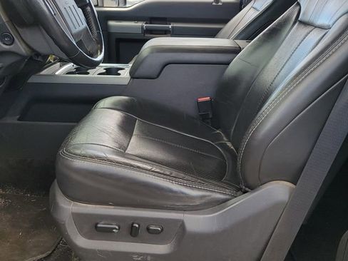 Used 2011 Ford F250 Lariat w/ Lariat Interior Pkg image 6